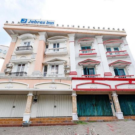 Oyo 2298 Jebres House Syariah Hotel Surakarta  Exterior photo